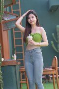 小宝探花吊带黑色